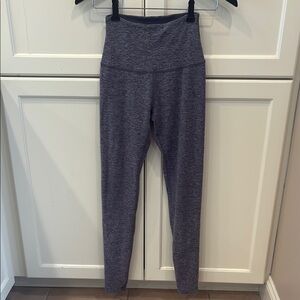 Beyond Yoga Spacedye Midi Heather Purple size Small Leggings